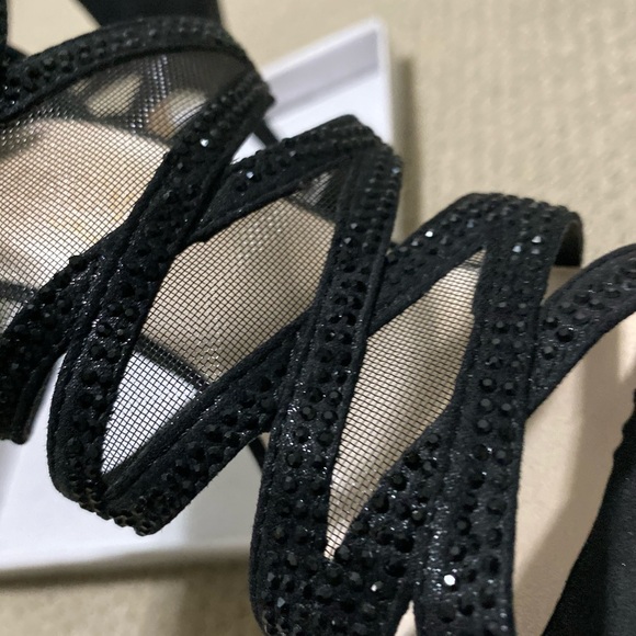 Heels - Picture 3 of 14